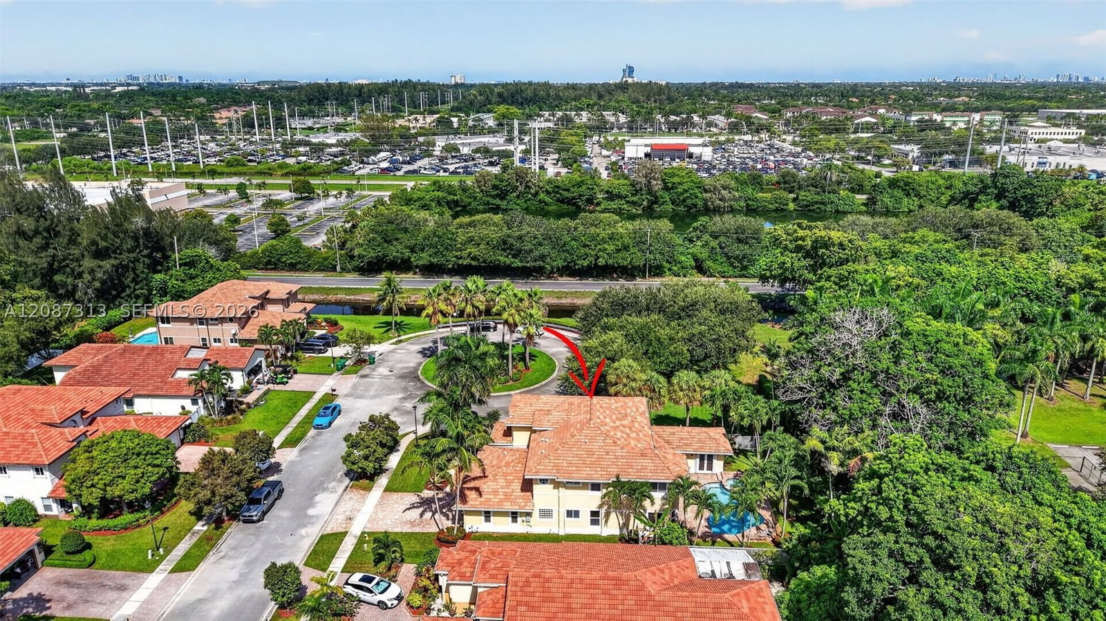 Real estate property located at 8210 Phoenician Court, Broward, Phoenician Cove, Davie, FL