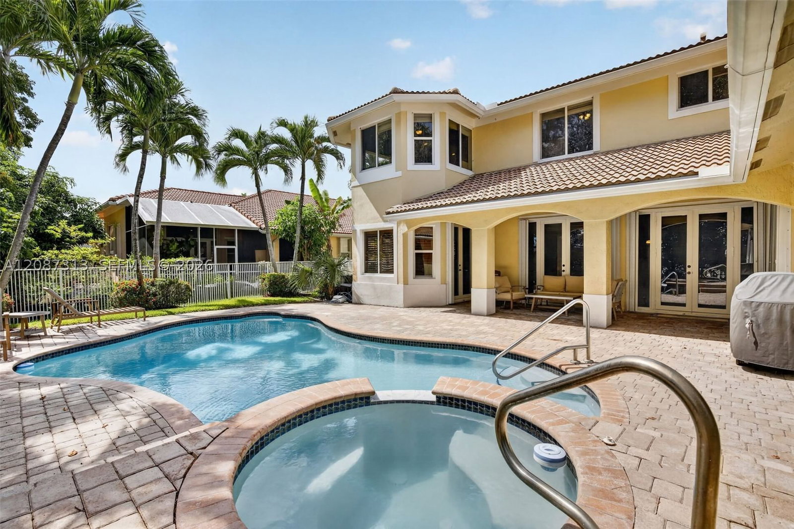 Real estate property located at 8210 Phoenician Court, Broward, Phoenician Cove, Davie, FL