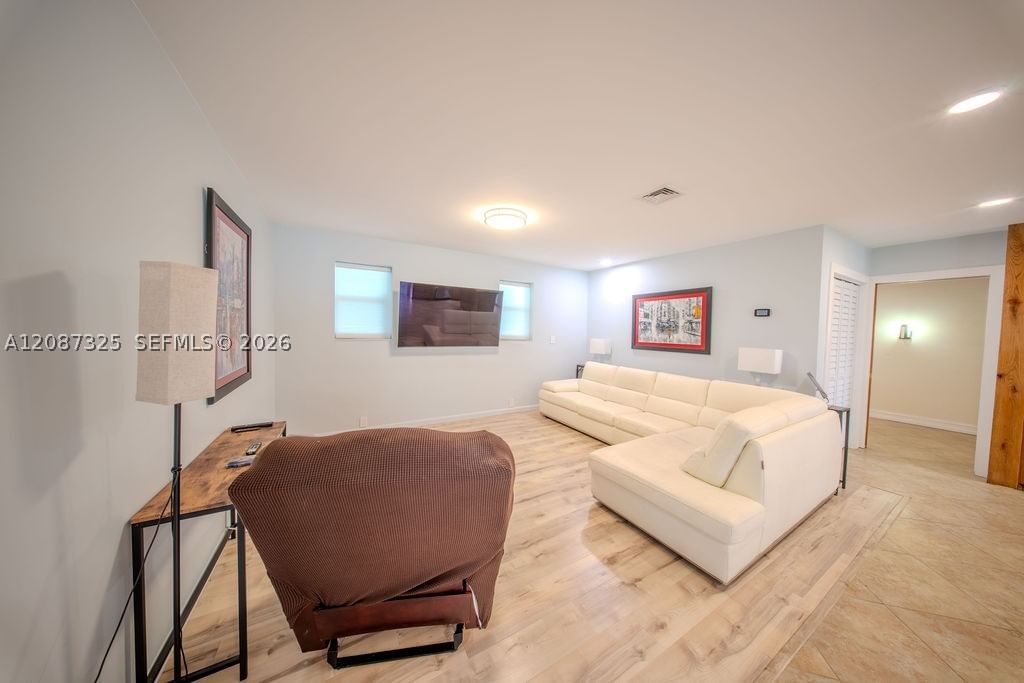 Real estate property located at 4391 77th Ave, Broward, Newmans Survey, Davie, FL