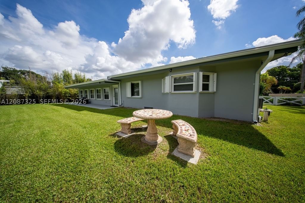 Real estate property located at 4391 77th Ave, Broward, Newmans Survey, Davie, FL