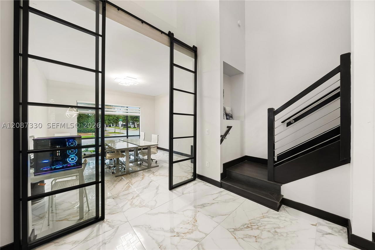 Real estate property located at 16025 136th Ter, Miami-dade, Crestview West, Miami, FL