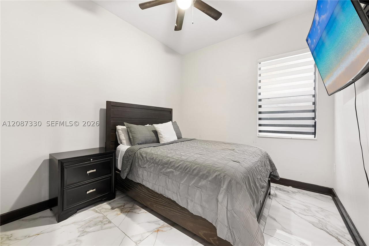 Real estate property located at 16025 136th Ter, Miami-dade, Crestview West, Miami, FL