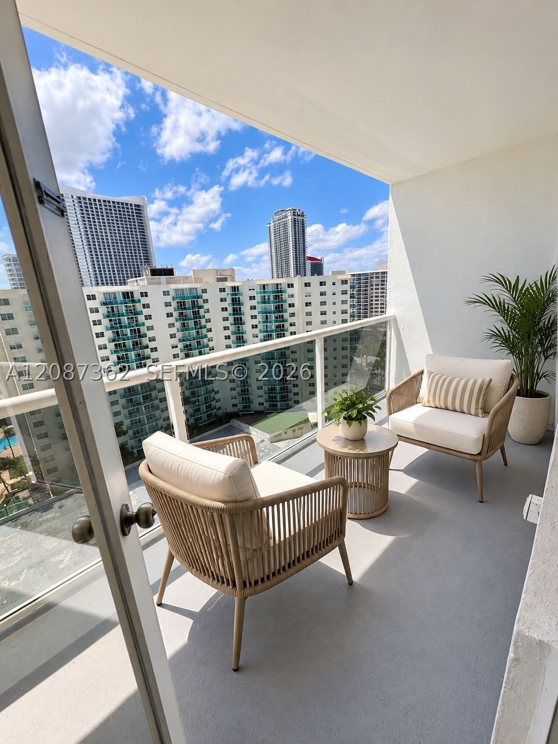 Real estate property located at 3725 Ocean Dr #1606, Broward, Sea Air Towers Condo, Hollywood, FL