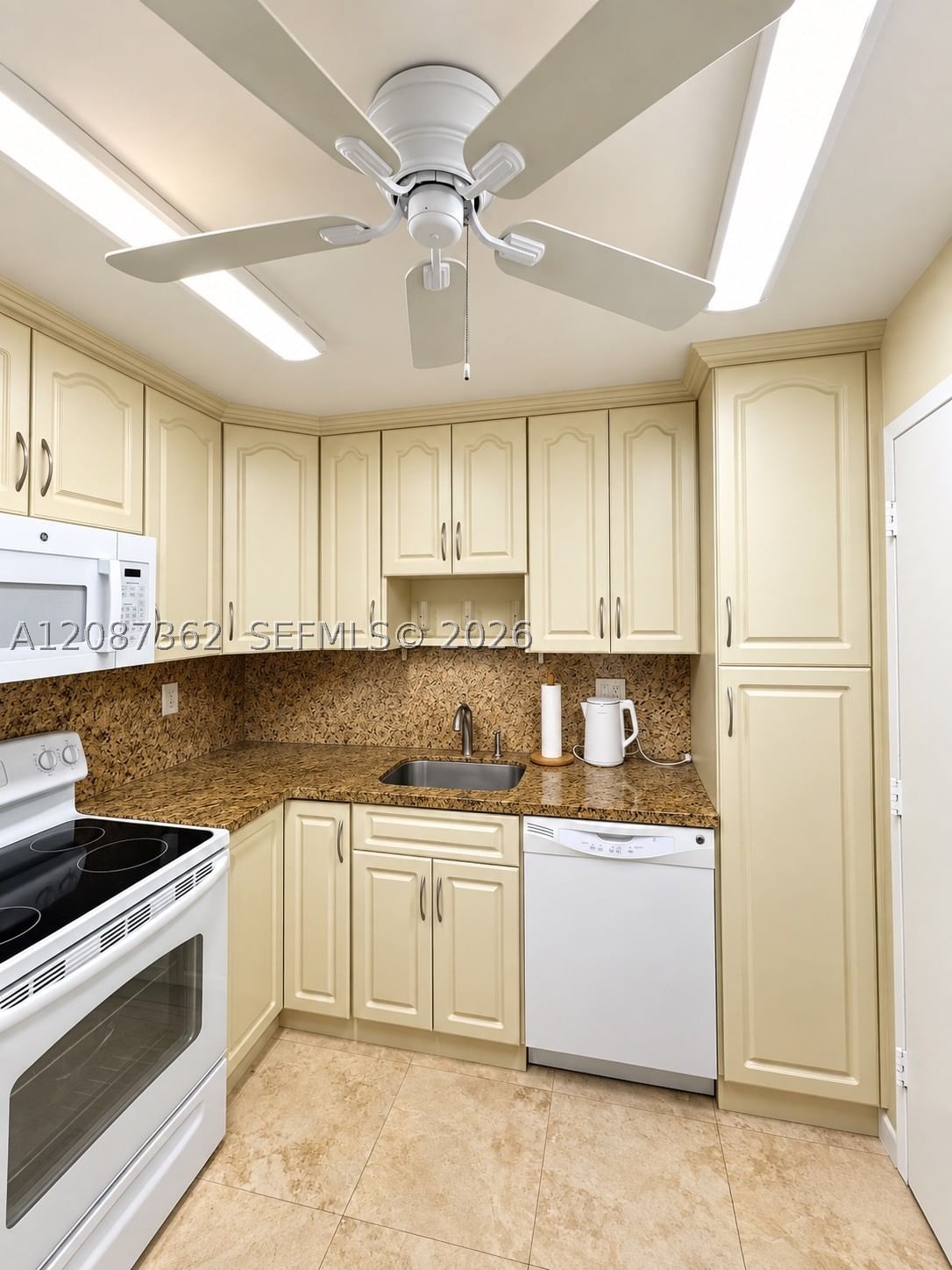 Real estate property located at 3725 Ocean Dr #1606, Broward, Sea Air Towers Condo, Hollywood, FL