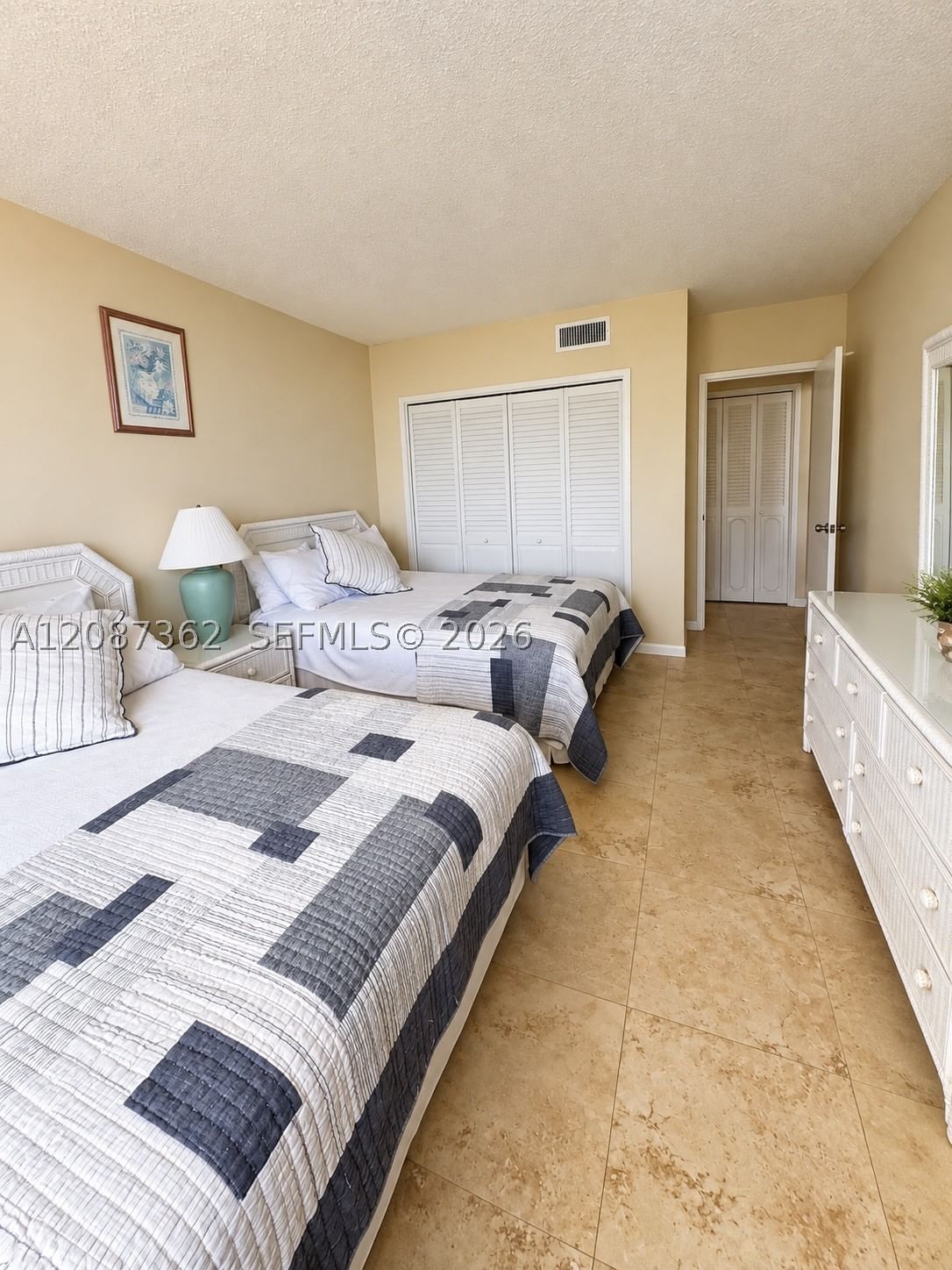 Real estate property located at 3725 Ocean Dr #1606, Broward, Sea Air Towers Condo, Hollywood, FL