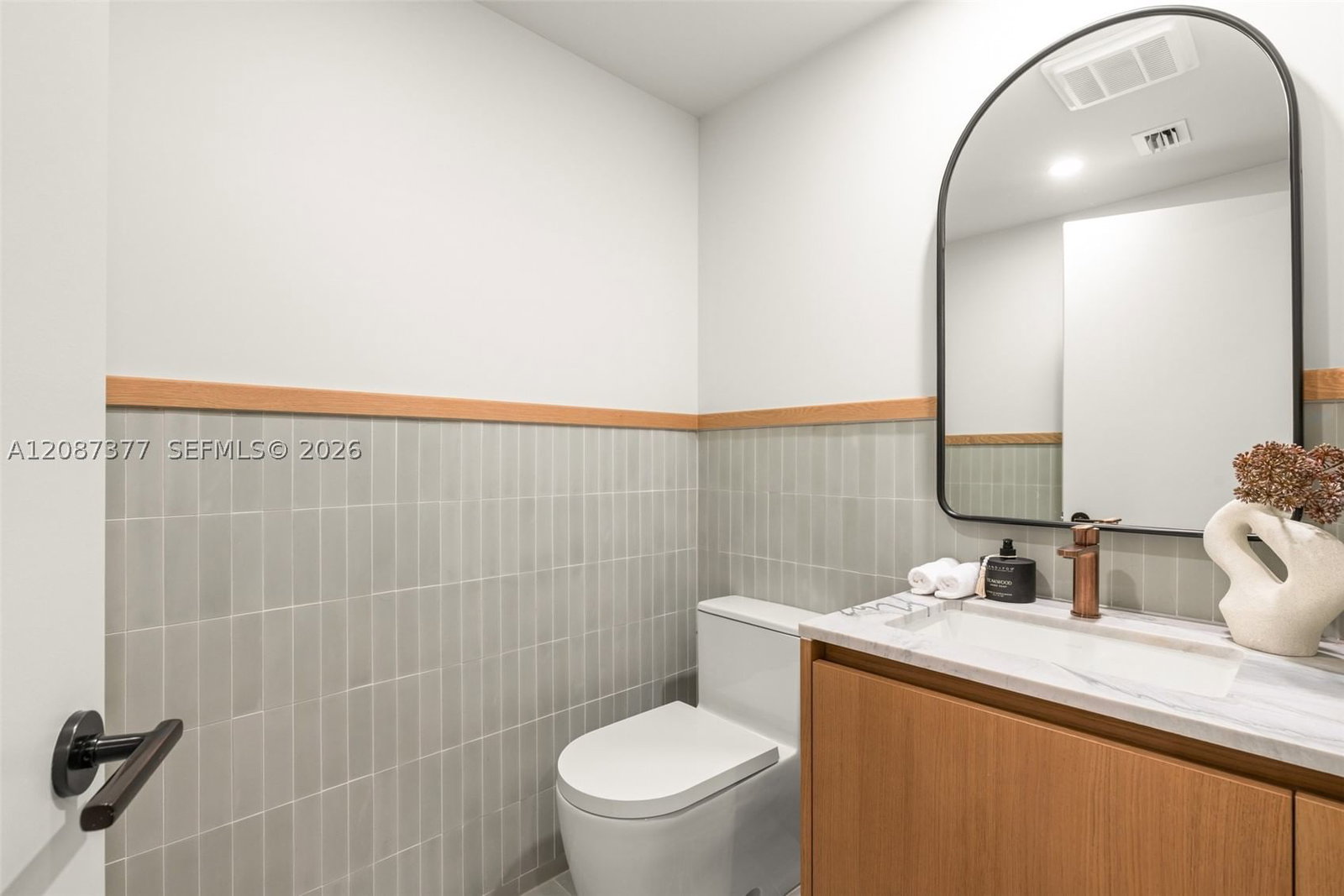 Real estate property located at 1176 97th St #201, Miami-dade, The Well Bay Harbor, Bay Harbor Islands, FL