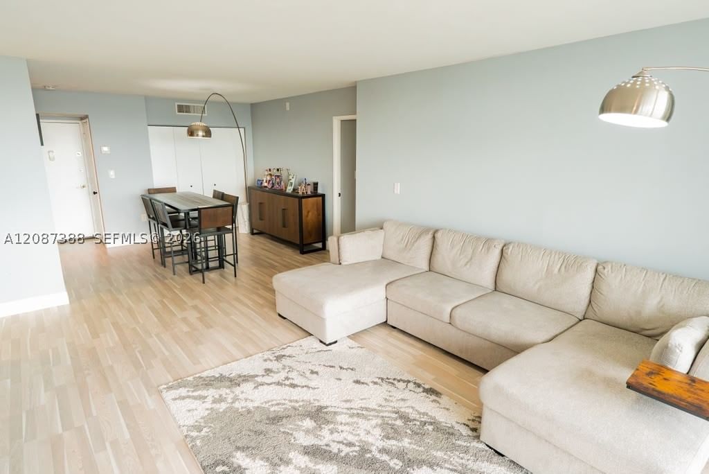 Real estate property located at 3701 Country Club Dr #1807, Miami-dade, Flamenco Condo Tower Ii, Aventura, FL
