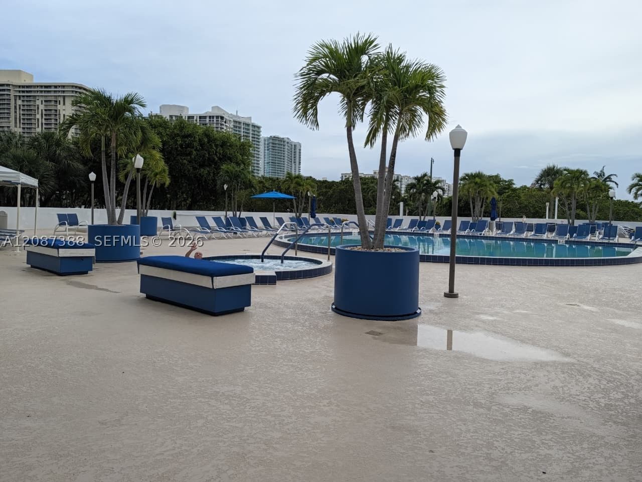 Real estate property located at 3701 Country Club Dr #1807, Miami-dade, Flamenco Condo Tower Ii, Aventura, FL