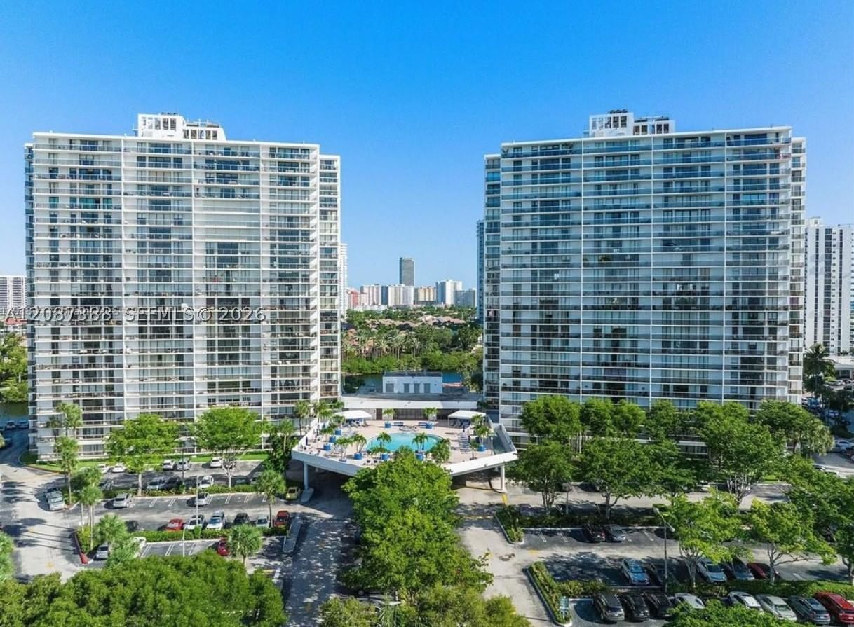 Real estate property located at 3701 Country Club Dr #1807, Miami-dade, Flamenco Condo Tower Ii, Aventura, FL