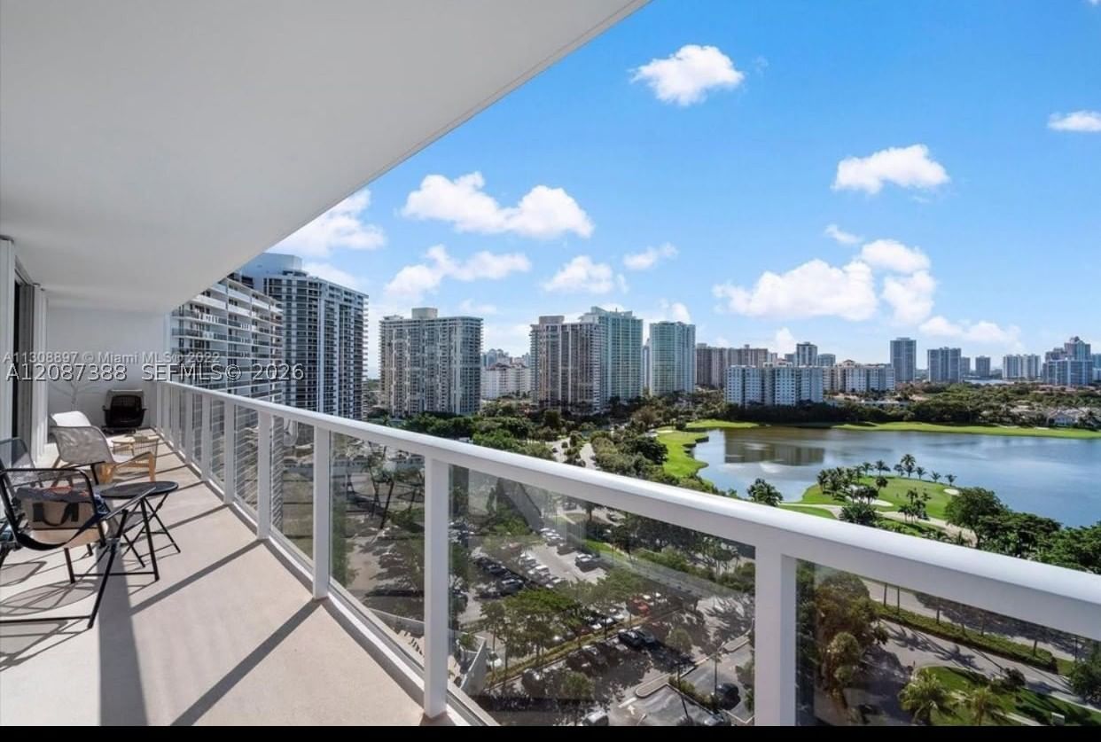 Real estate property located at 3701 Country Club Dr #1807, Miami-dade, Flamenco Condo Tower Ii, Aventura, FL