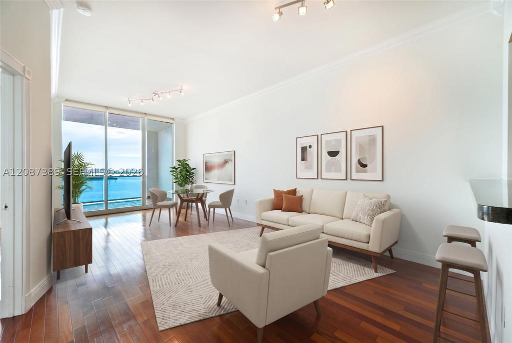 Real estate property located at 725 22nd St #8E, Miami-dade, New Wave Condo, Miami, FL