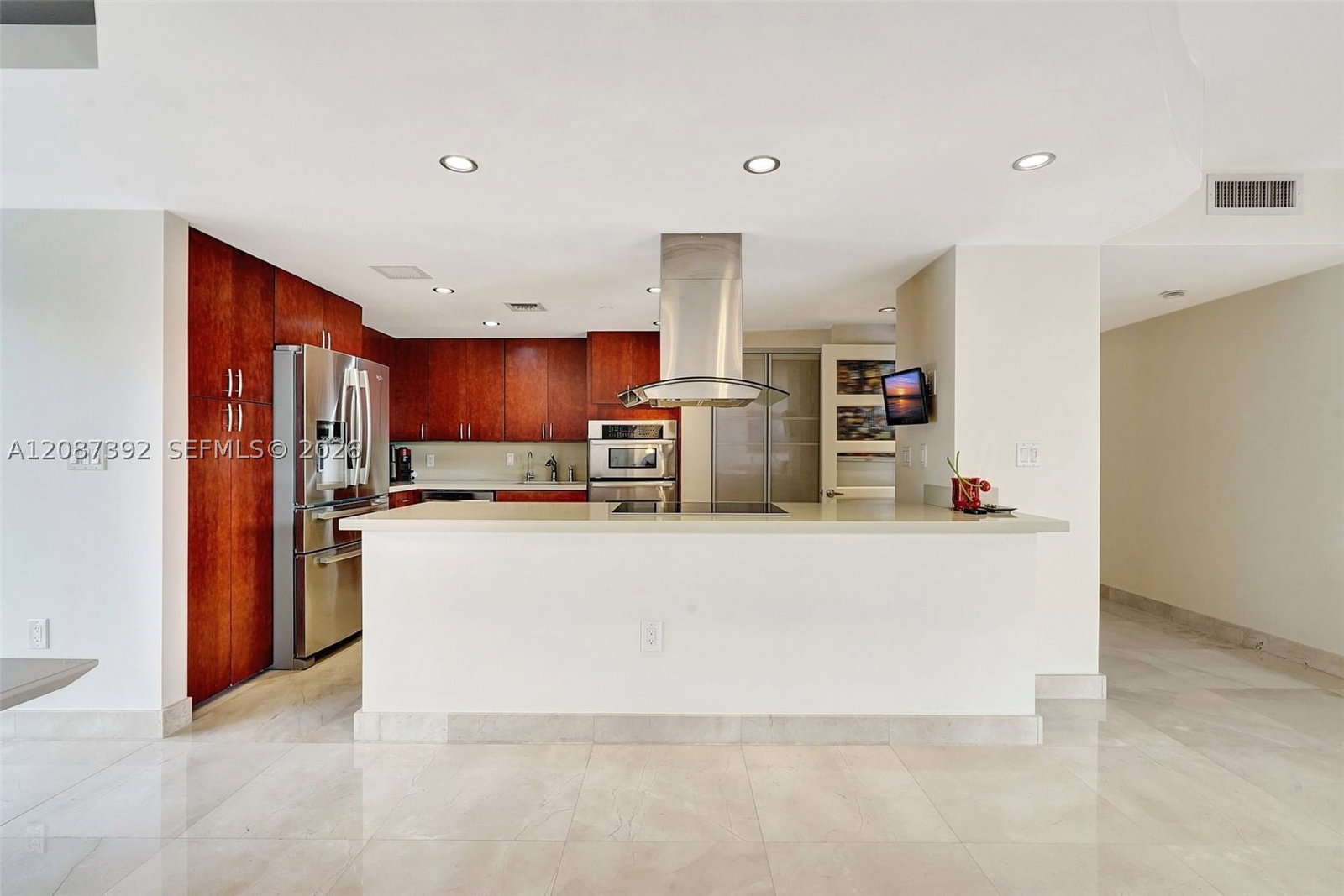 Real estate property located at 4000 ISLAND BLVD #402, Miami-dade, Williams Island, Aventura, FL