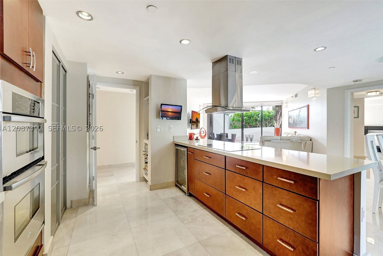 Real estate property located at 4000 ISLAND BLVD #402, Miami-dade, Williams Island, Aventura, FL