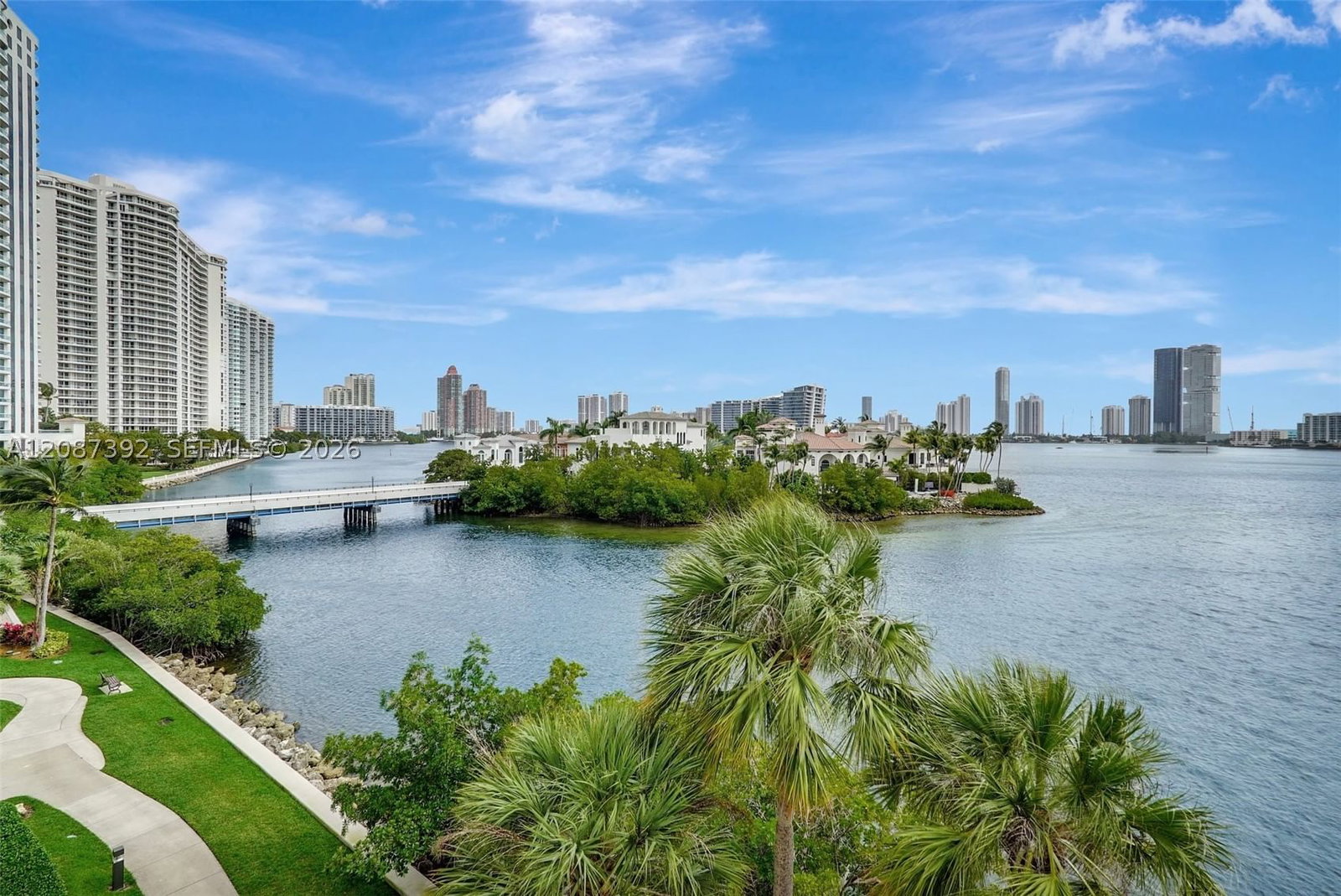 Real estate property located at 4000 ISLAND BLVD #402, Miami-dade, Williams Island, Aventura, FL