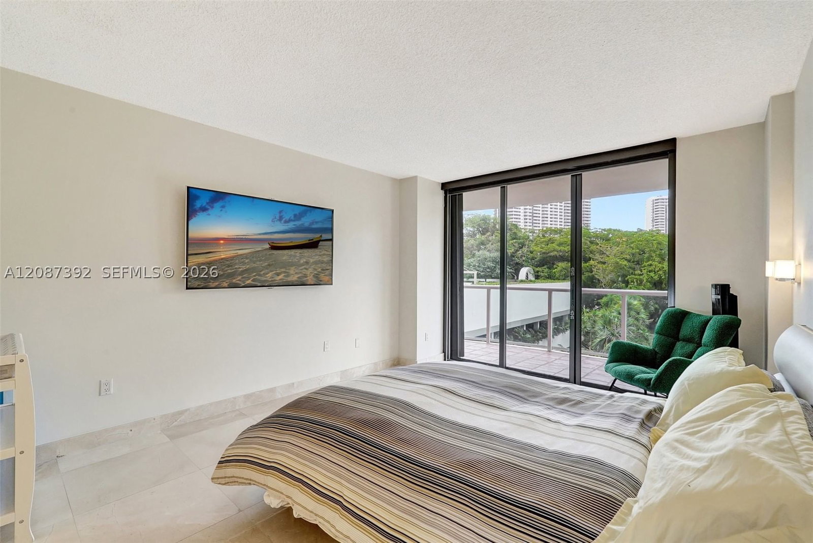 Real estate property located at 4000 ISLAND BLVD #402, Miami-dade, Williams Island, Aventura, FL