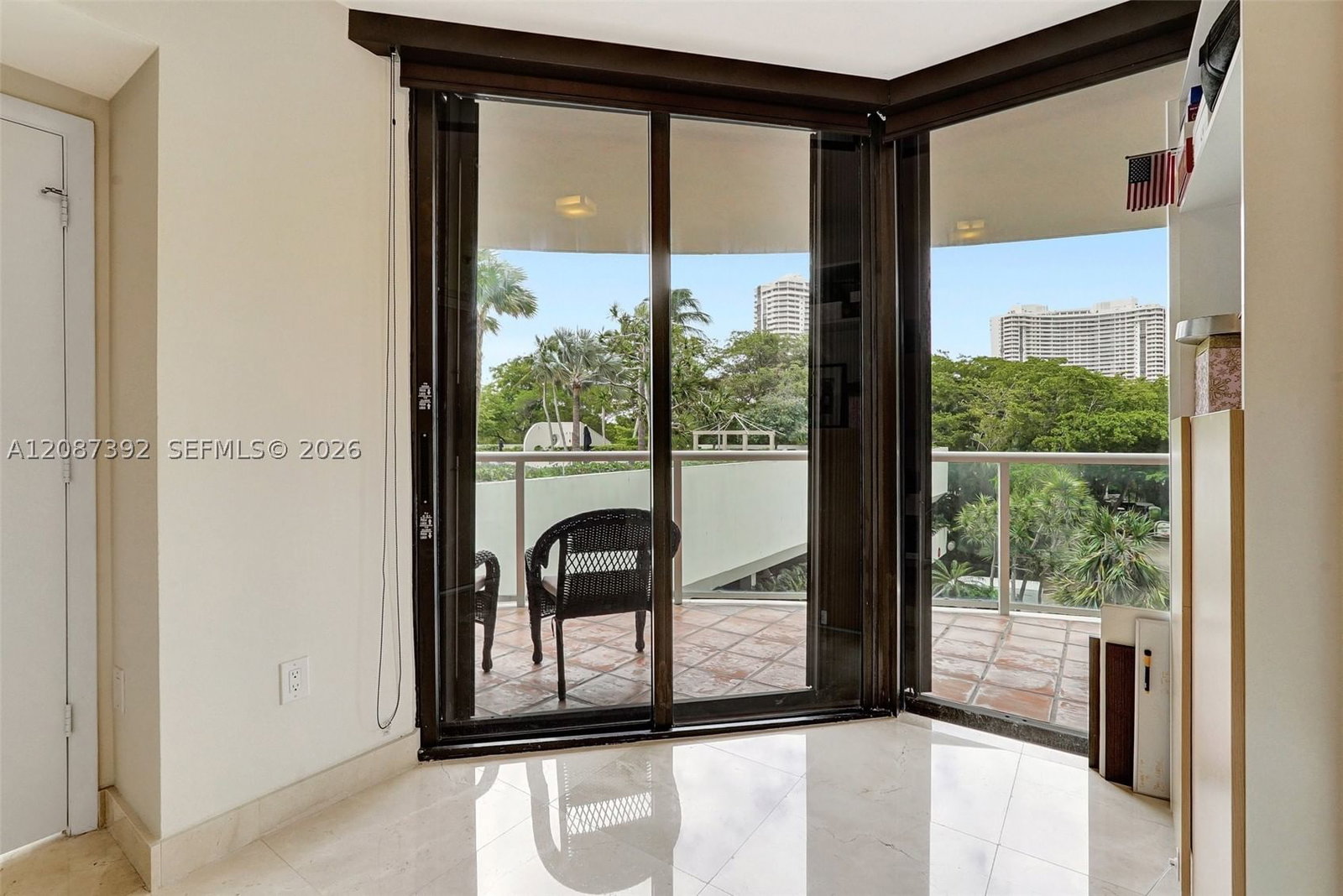 Real estate property located at 4000 ISLAND BLVD #402, Miami-dade, Williams Island, Aventura, FL