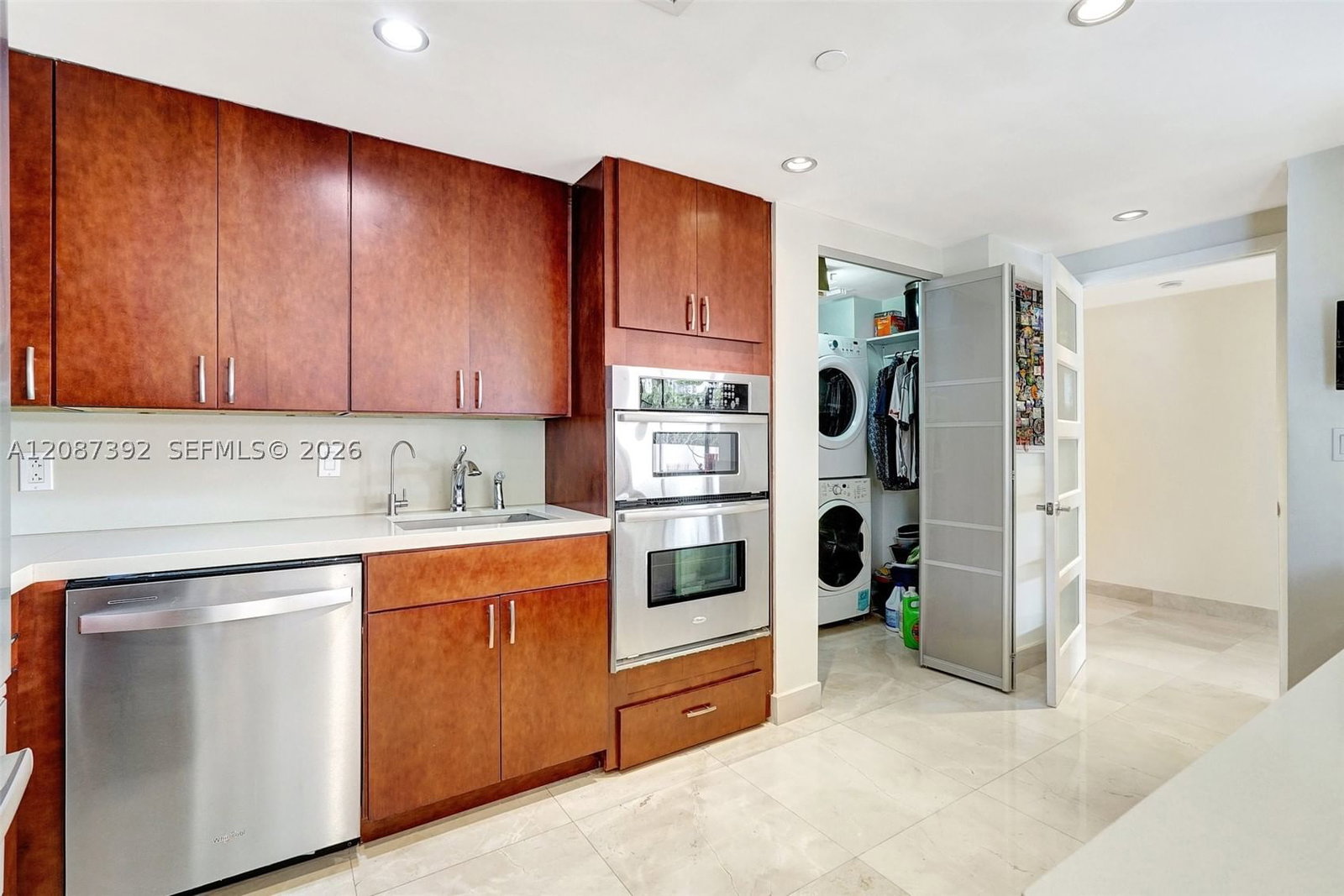 Real estate property located at 4000 ISLAND BLVD #402, Miami-dade, Williams Island, Aventura, FL