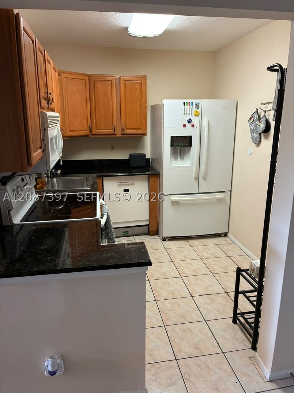 Real estate property located at 480 20th St #307, Palm Beach, Casa Del Rio Condo, Boca Raton, FL
