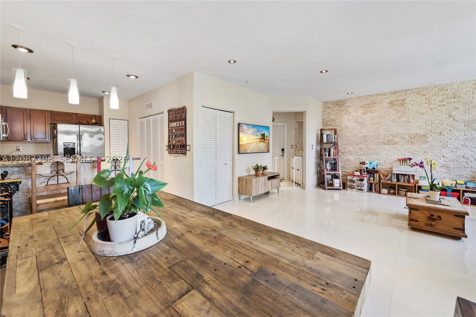 Real estate property located at 8800 97th Ave #204, Miami-dade, St Maarten At Grand Bay C, Doral, FL