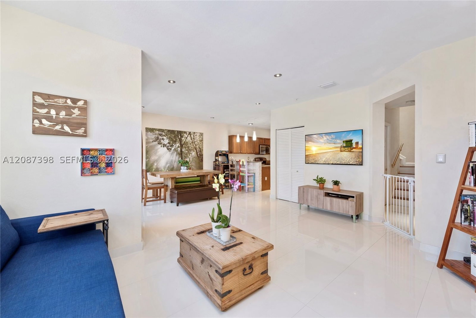 Real estate property located at 8800 97th Ave #204, Miami-dade, St Maarten At Grand Bay C, Doral, FL