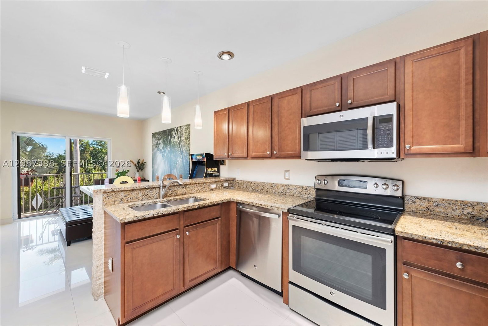 Real estate property located at 8800 97th Ave #204, Miami-dade, St Maarten At Grand Bay C, Doral, FL
