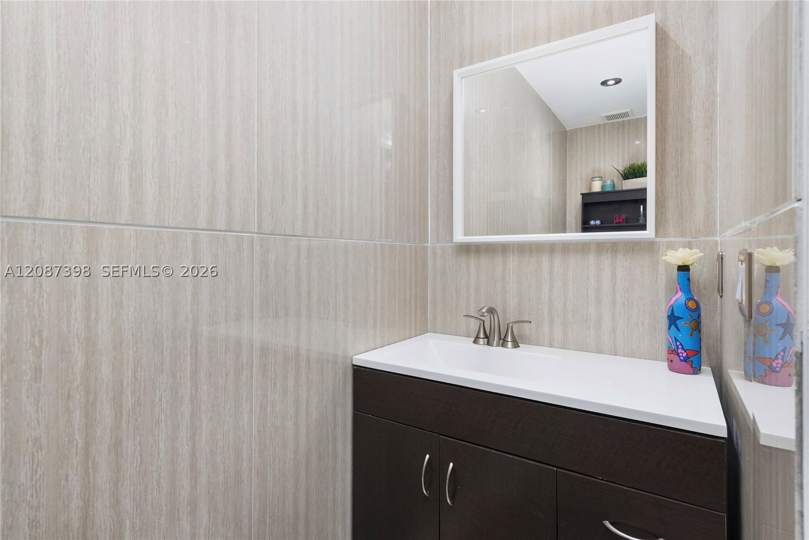 Real estate property located at 8800 97th Ave #204, Miami-dade, St Maarten At Grand Bay C, Doral, FL