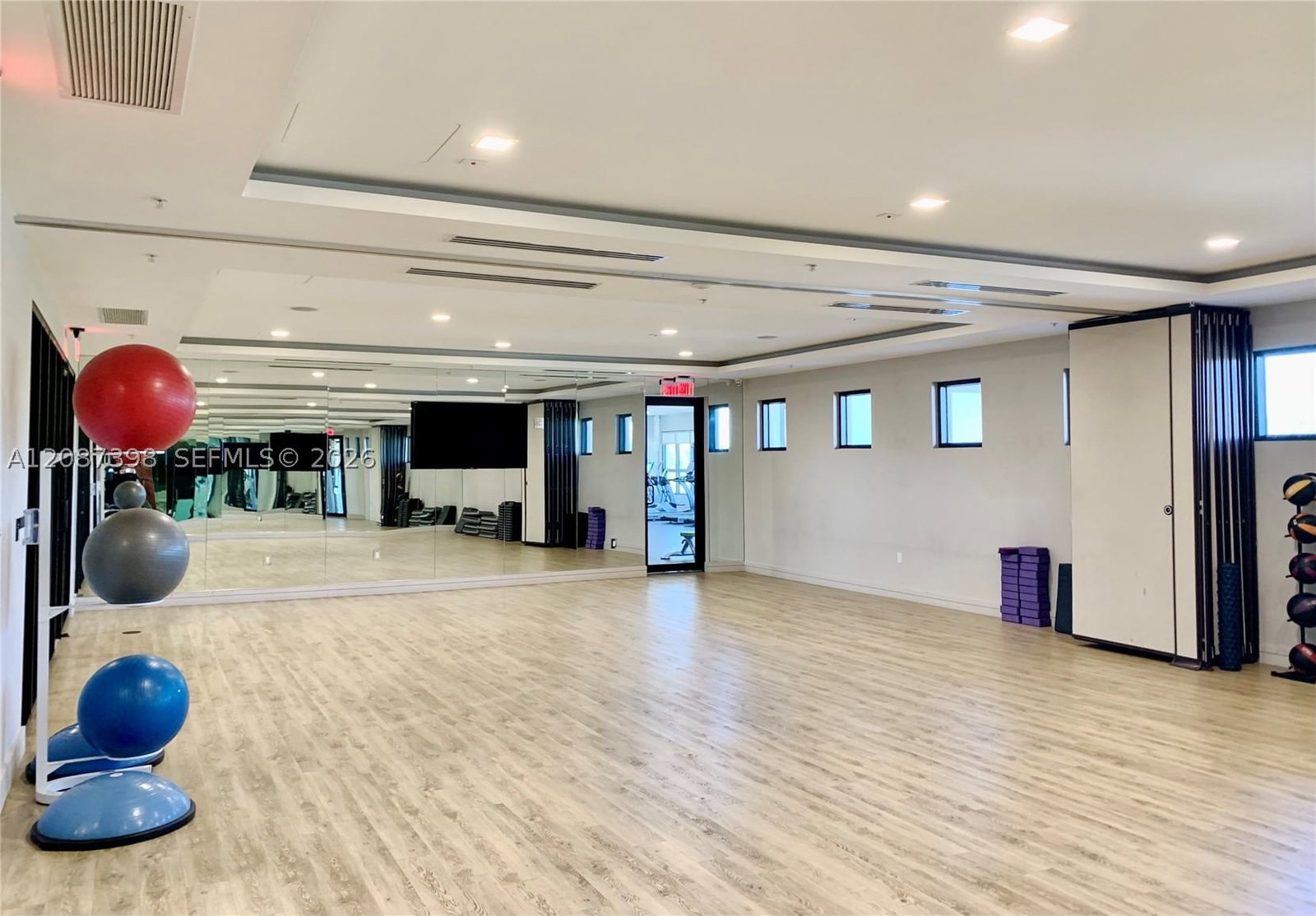 Real estate property located at 8800 97th Ave #204, Miami-dade, St Maarten At Grand Bay C, Doral, FL