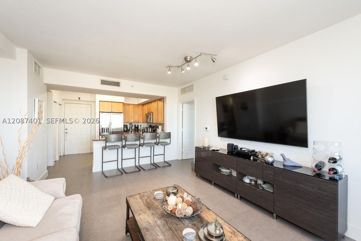 Real estate property located at 1830 Radius Dr #709, Broward, Radius Condo, Hollywood, FL