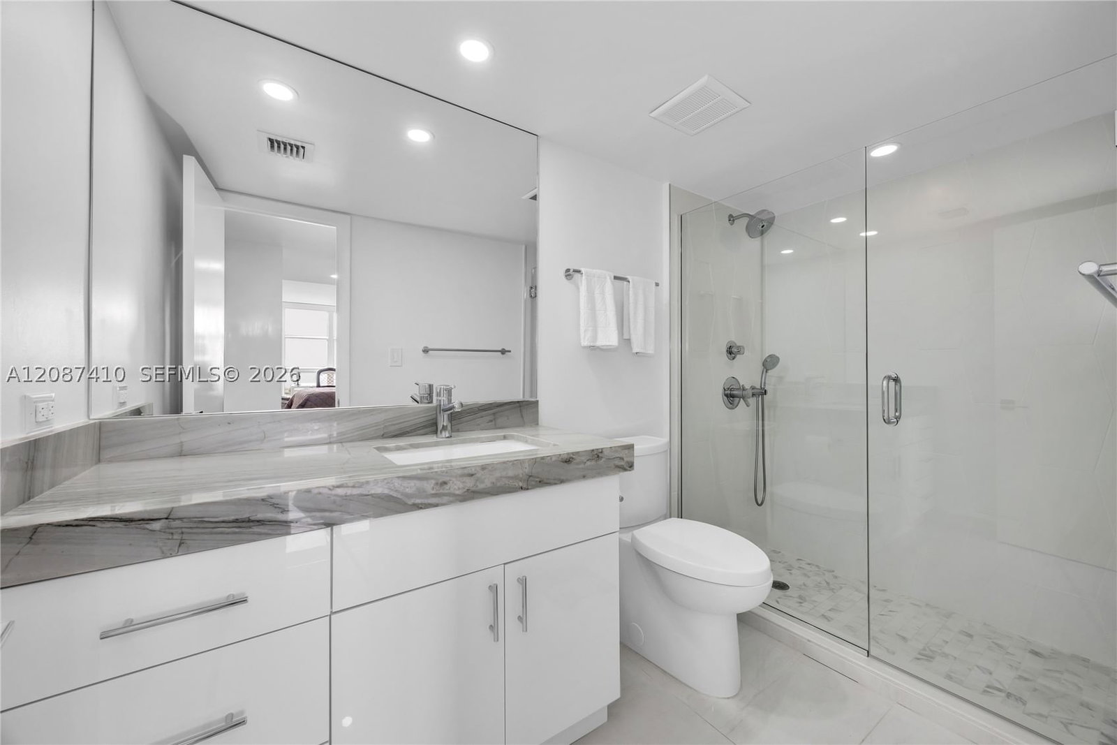 Real estate property located at 2000 Towerside Ter #1206, Miami-dade, Towers Of Quayside Condo, Miami, FL