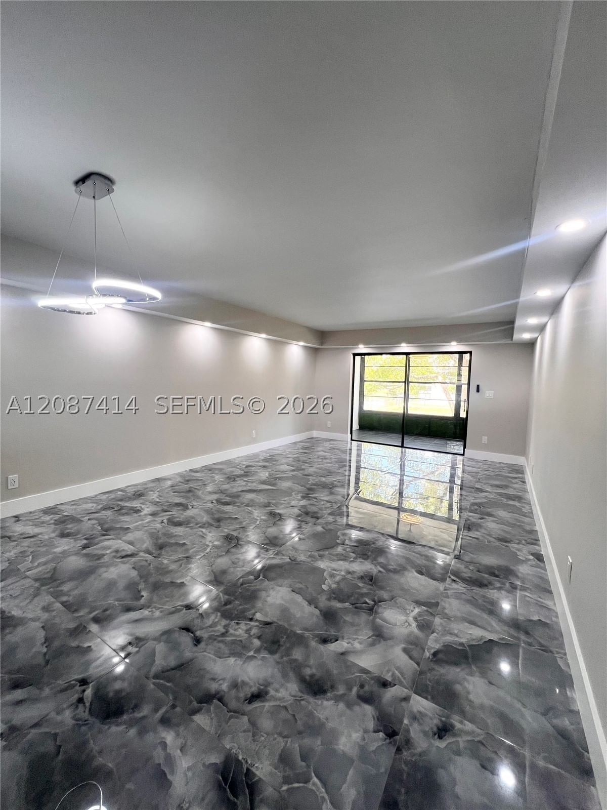 Real estate property located at 4930 Sabal Palm Blvd #206, Broward, Lakes Of Carriage Hills, Tamarac, FL