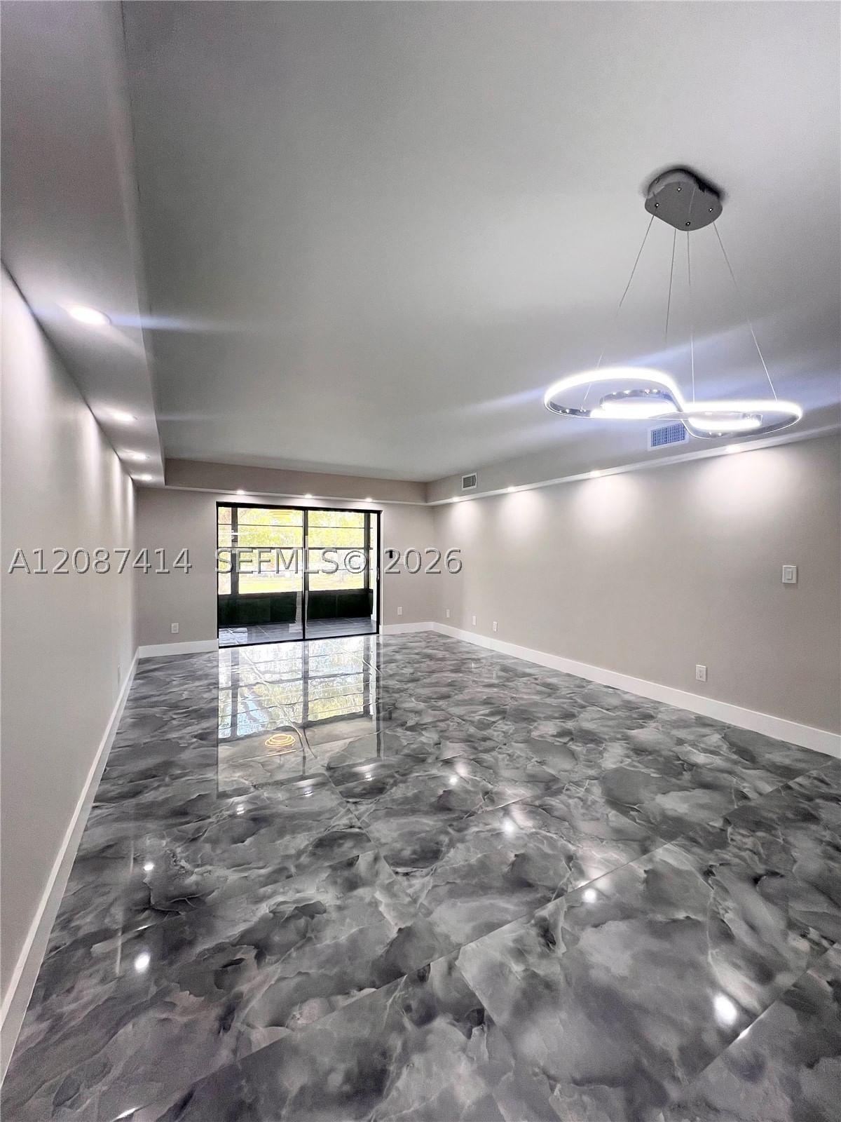 Real estate property located at 4930 Sabal Palm Blvd #206, Broward, Lakes Of Carriage Hills, Tamarac, FL