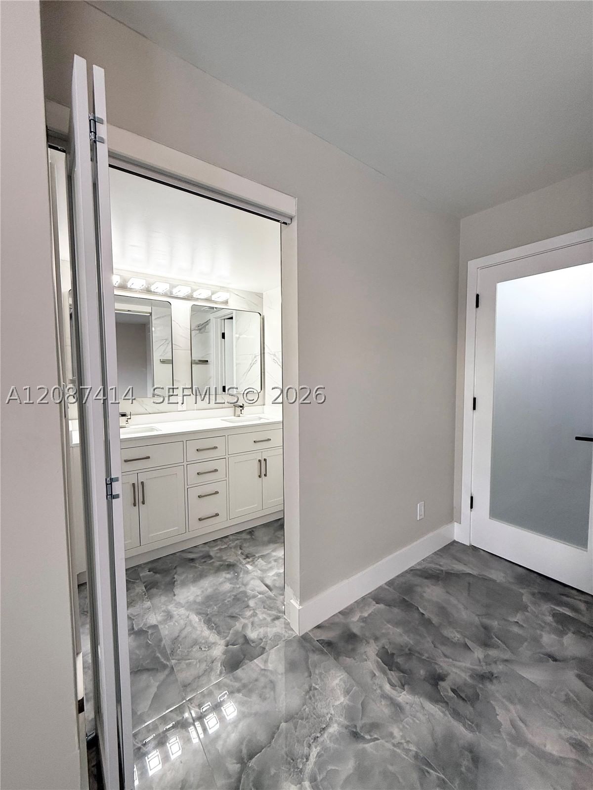 Real estate property located at 4930 Sabal Palm Blvd #206, Broward, Lakes Of Carriage Hills, Tamarac, FL