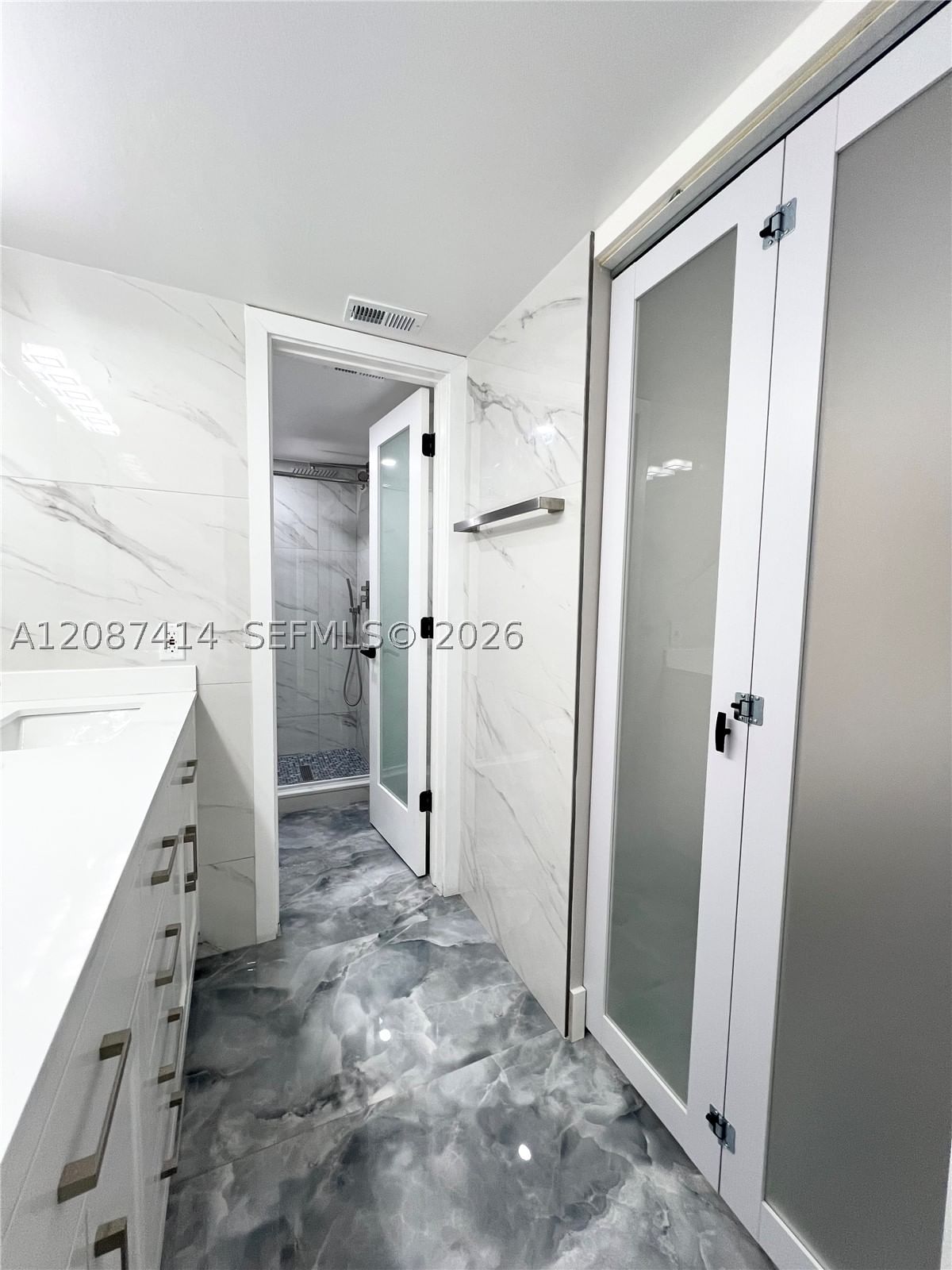 Real estate property located at 4930 Sabal Palm Blvd #206, Broward, Lakes Of Carriage Hills, Tamarac, FL