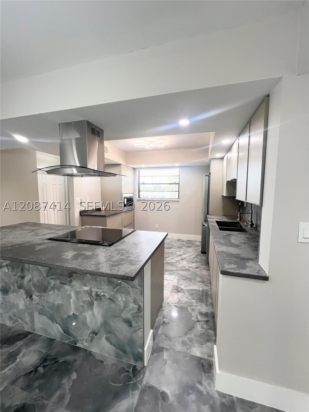 Real estate property located at 4930 Sabal Palm Blvd #206, Broward, Lakes Of Carriage Hills, Tamarac, FL
