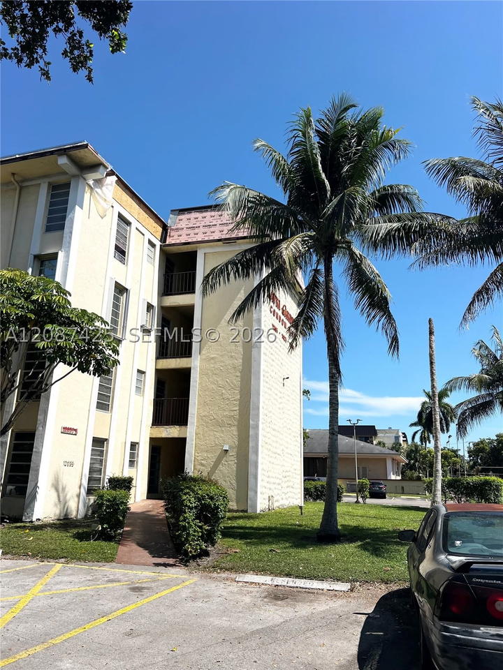 Real estate property located at 12035 2nd Ave A302, Miami-dade, Capri Gardens Condo, North Miami, FL