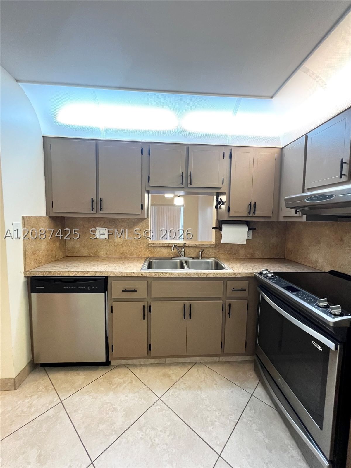 Real estate property located at 12035 2nd Ave A302, Miami-dade, Capri Gardens Condo, North Miami, FL