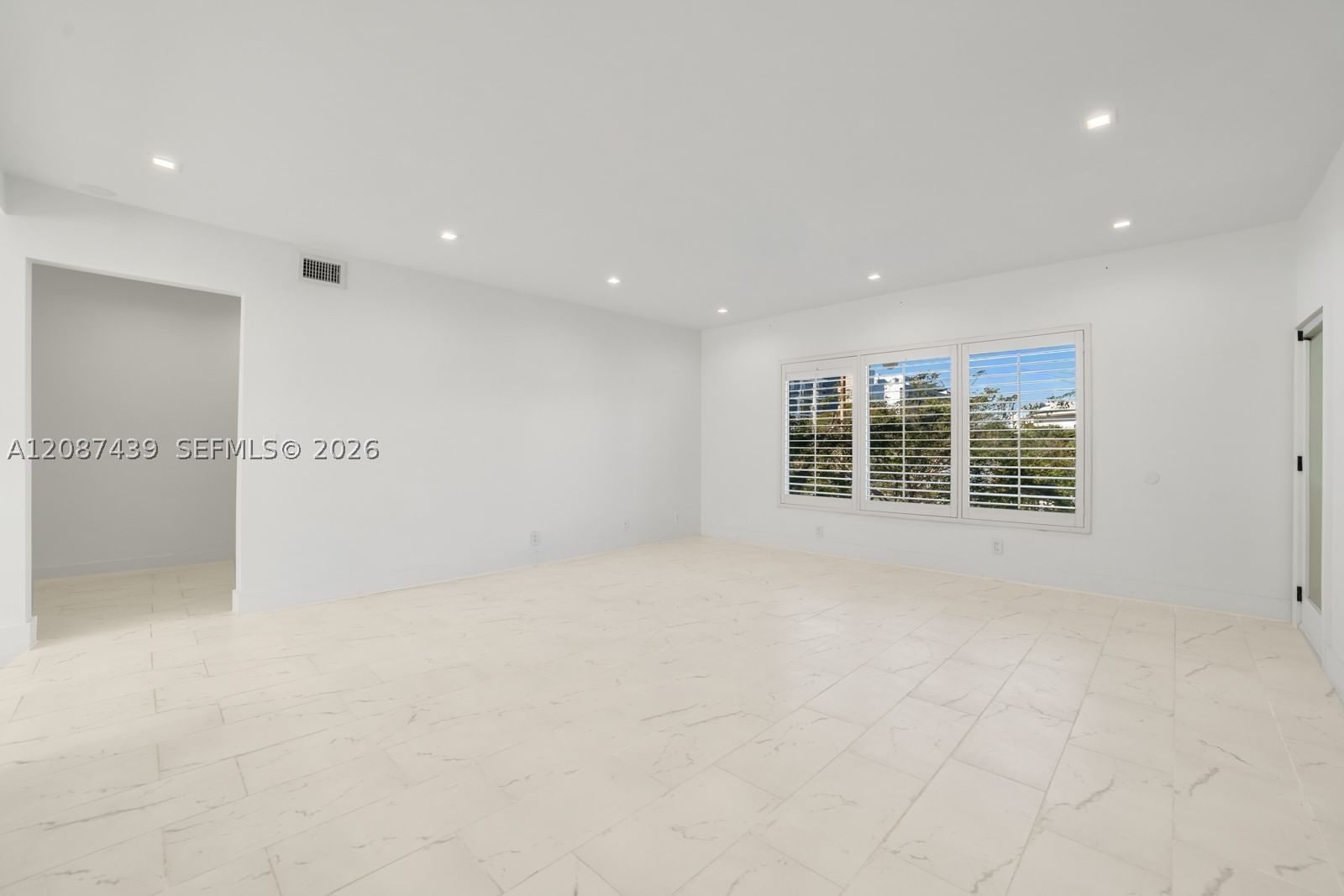Real estate property located at 3909 Garden Ave, Miami-dade, Jane Apartments Condo, Miami Beach, FL