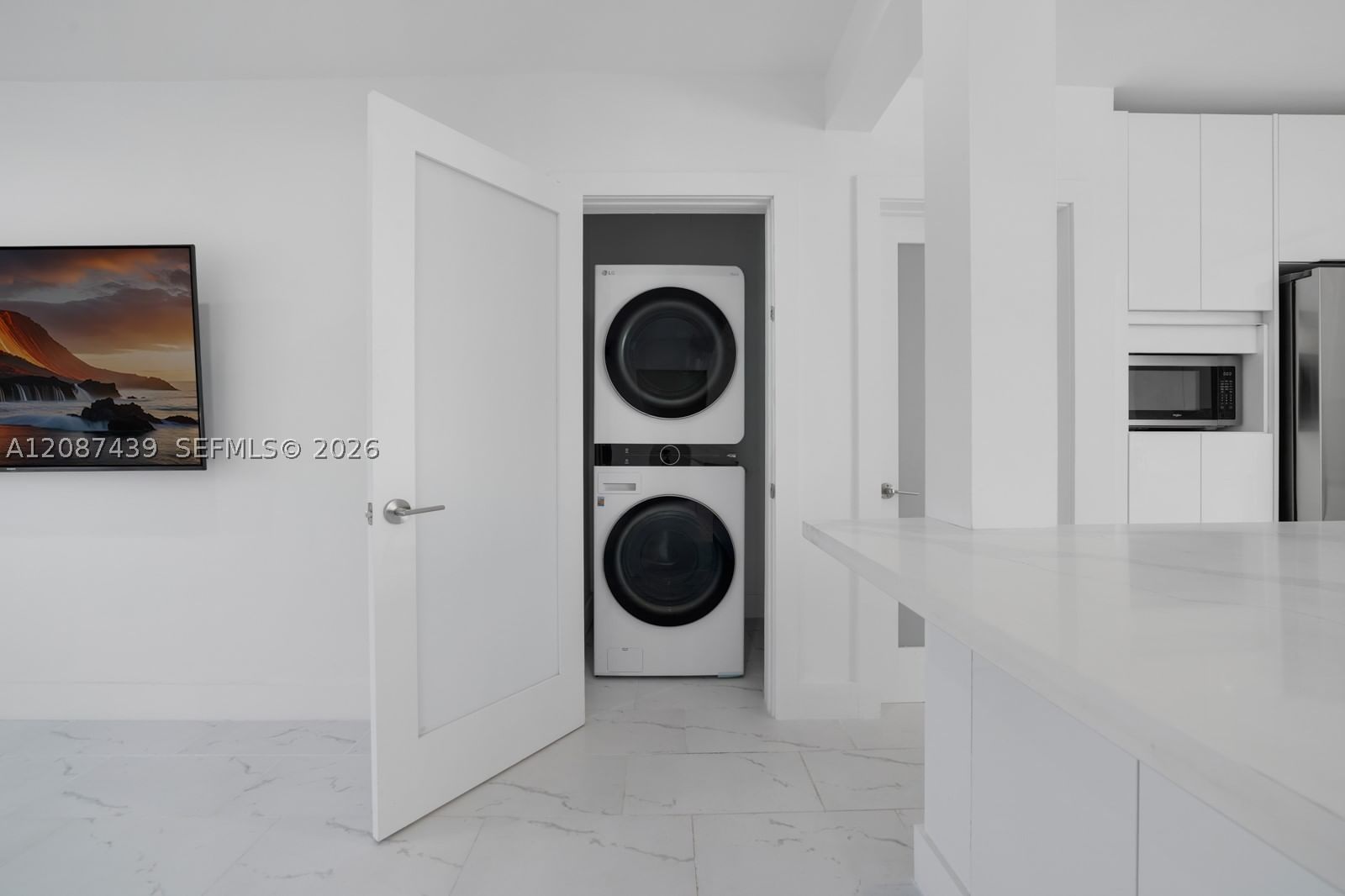 Real estate property located at 3909 Garden Ave, Miami-dade, Jane Apartments Condo, Miami Beach, FL