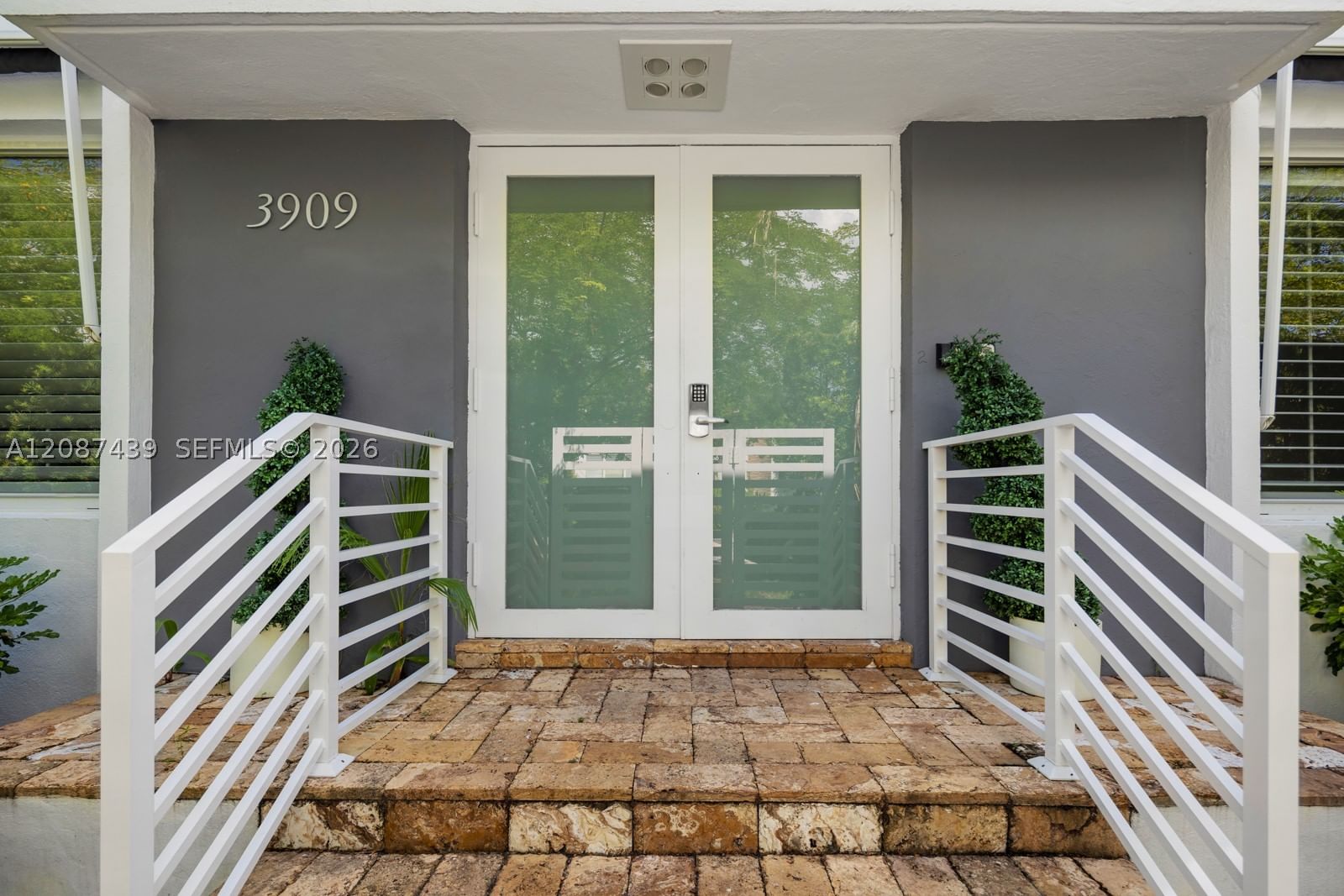 Real estate property located at 3909 Garden Ave, Miami-dade, Jane Apartments Condo, Miami Beach, FL