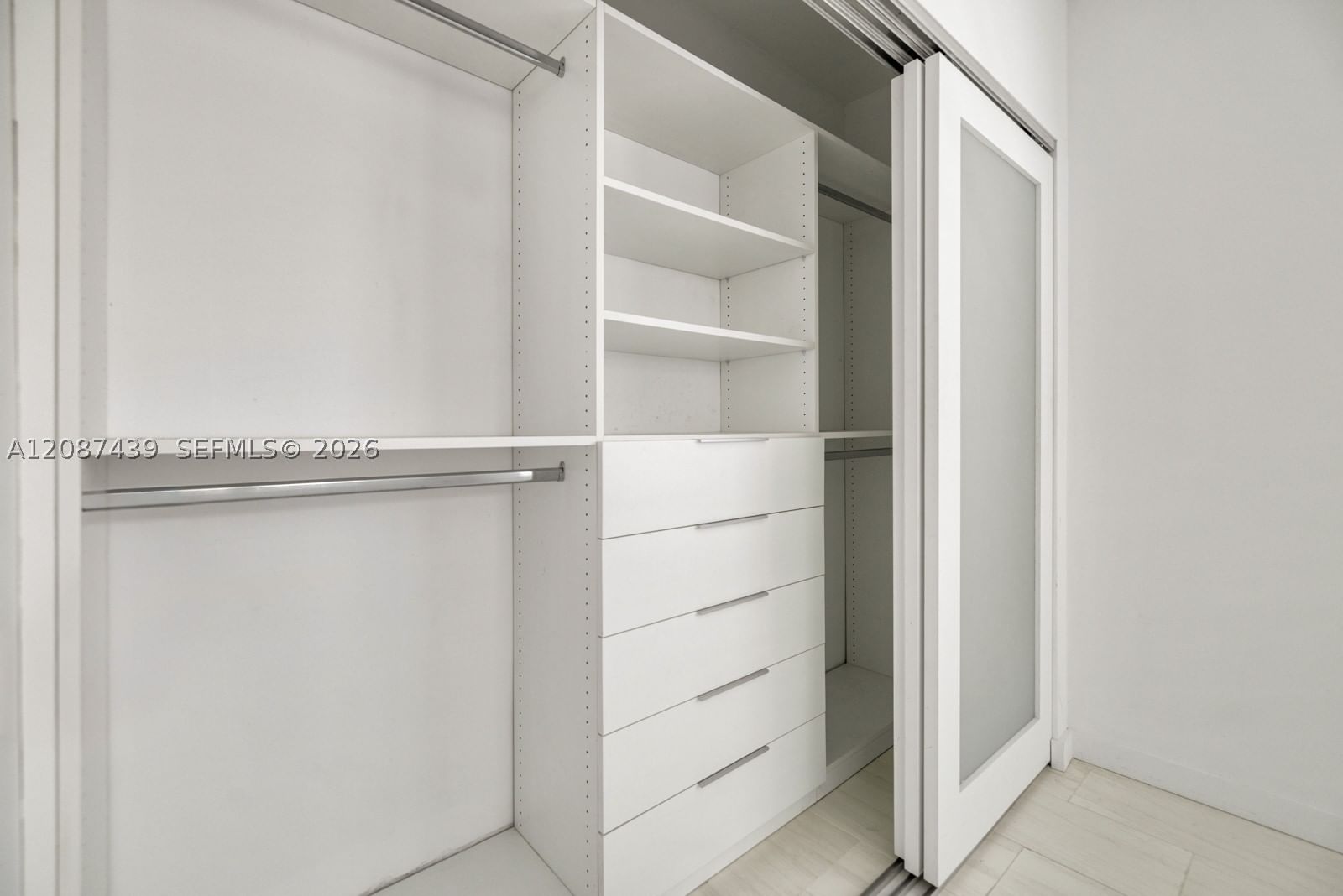 Real estate property located at 3909 Garden Ave, Miami-dade, Jane Apartments Condo, Miami Beach, FL