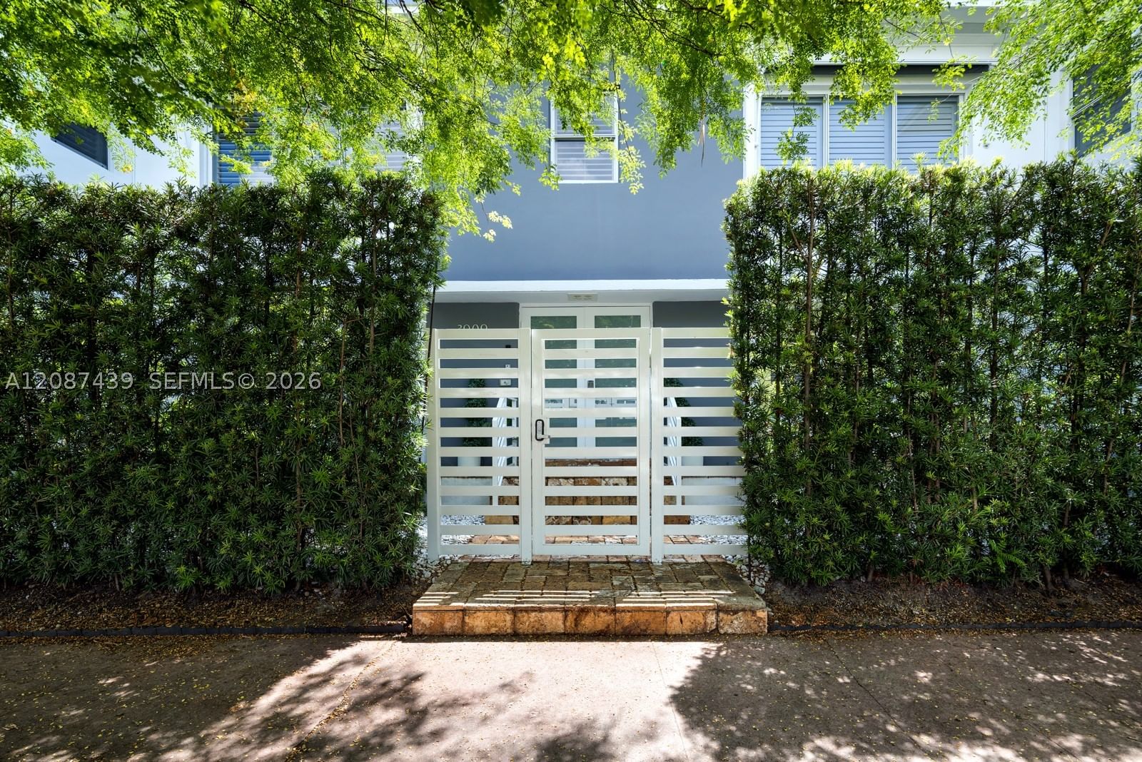 Real estate property located at 3909 Garden Ave, Miami-dade, Jane Apartments Condo, Miami Beach, FL