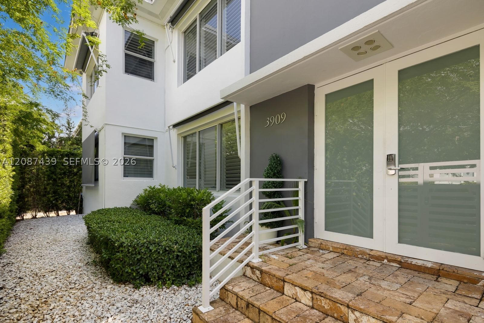 Real estate property located at 3909 Garden Ave, Miami-dade, Jane Apartments Condo, Miami Beach, FL