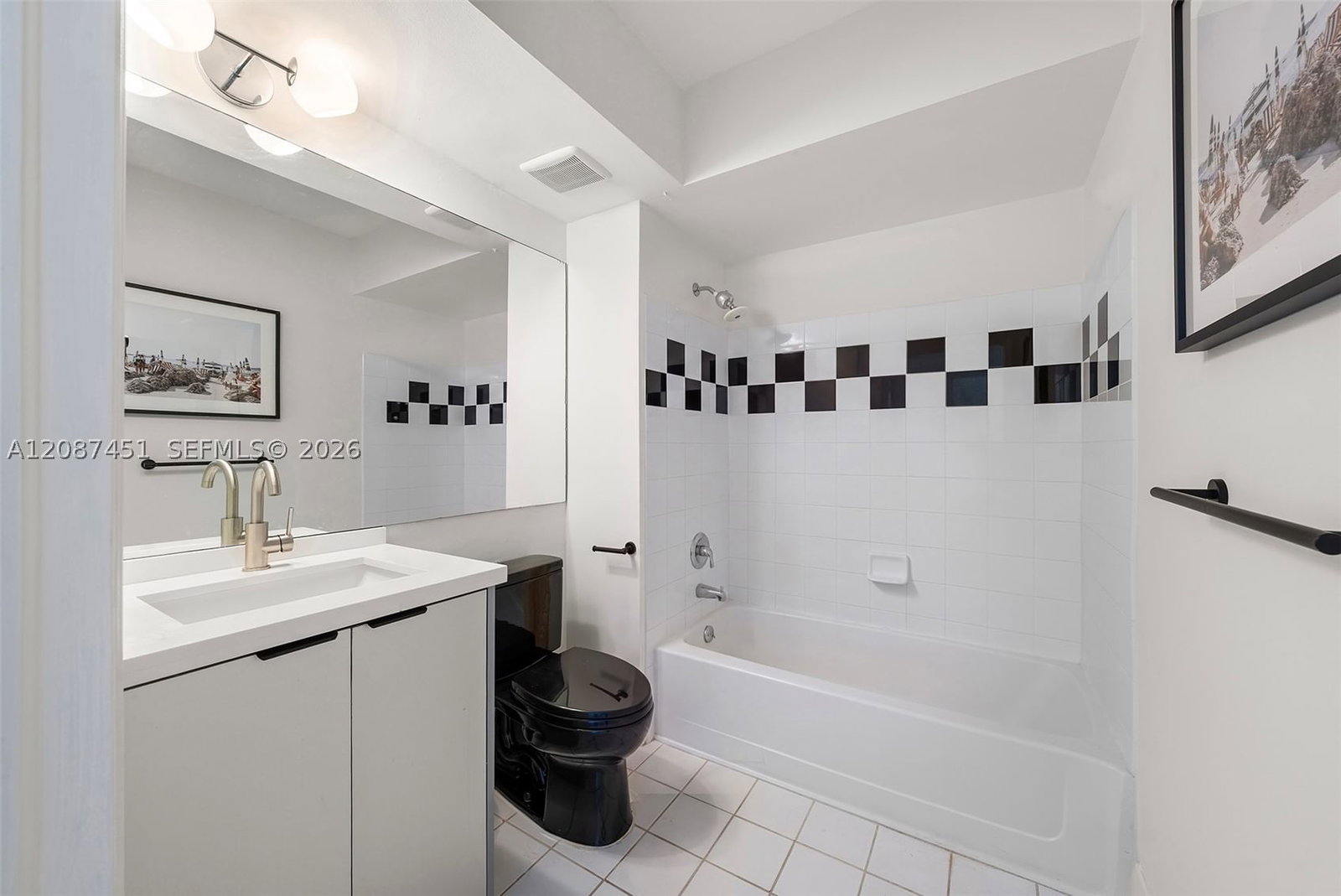 Real estate property located at 1330 West Ave #811, Miami-dade, The Waverly At South Beac, Miami Beach, FL