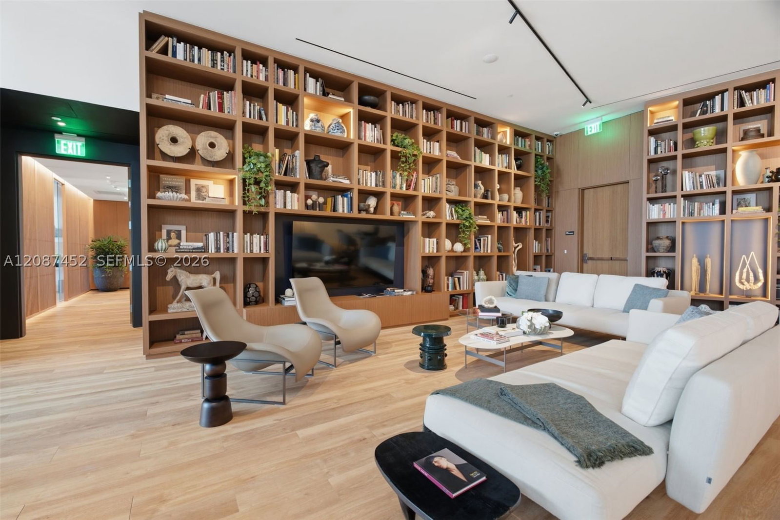 Real estate property located at 1400 Biscayne Blvd #3803, Miami-dade, Casa Bella, Miami, FL