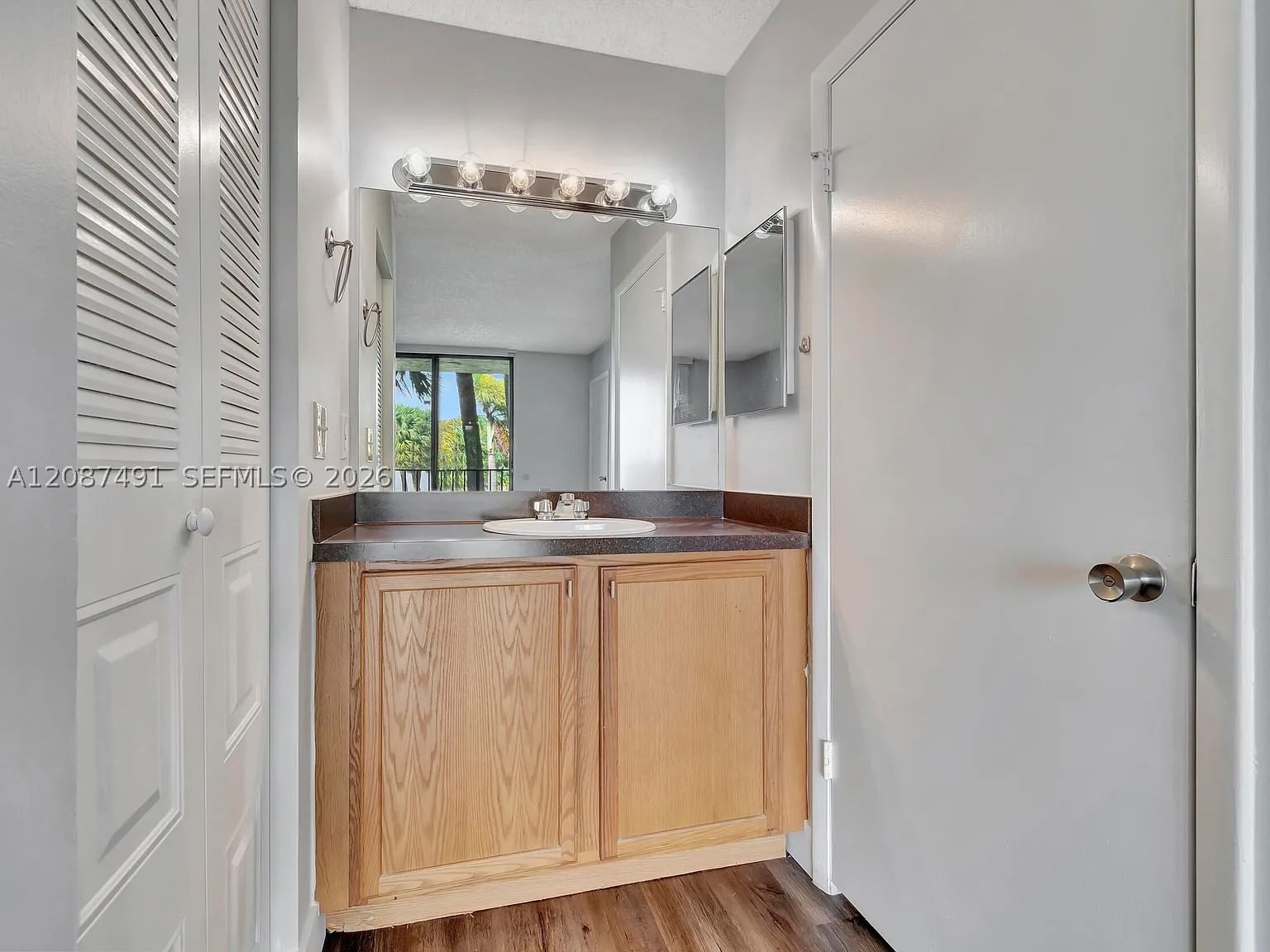 Real estate property located at 714 Executive Center Dr #28, Palm Beach, Clear Lake Club Condo, West Palm Beach, FL