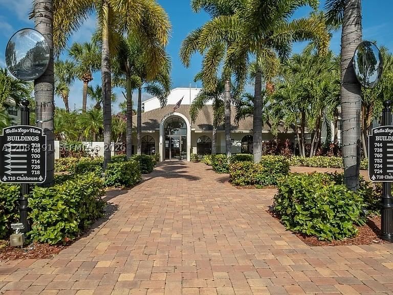 Real estate property located at 714 Executive Center Dr #28, Palm Beach, Clear Lake Club Condo, West Palm Beach, FL
