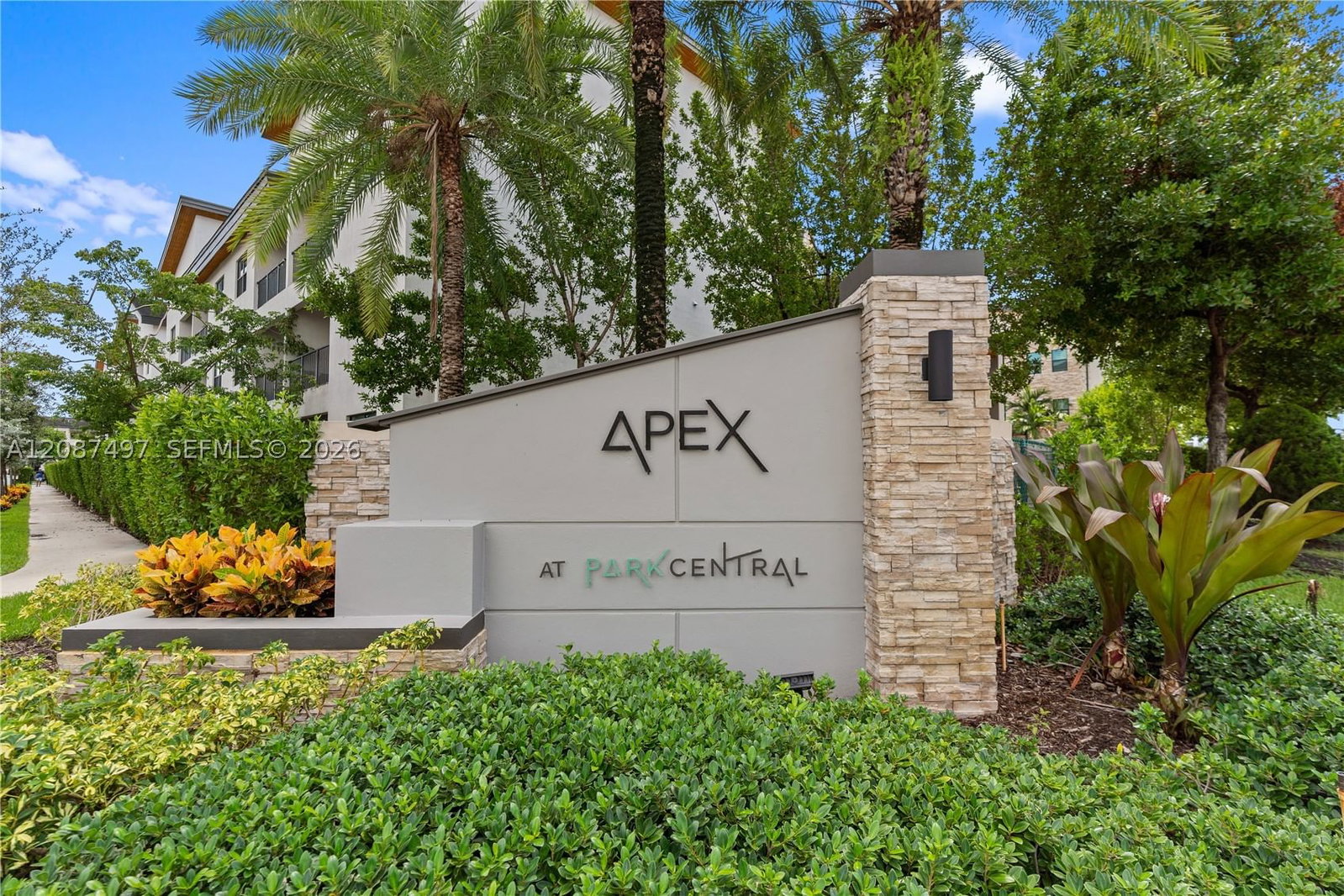 Real estate property located at 7865 104th Ave #4, Miami-dade, Grand Bay South Villas, Doral, FL