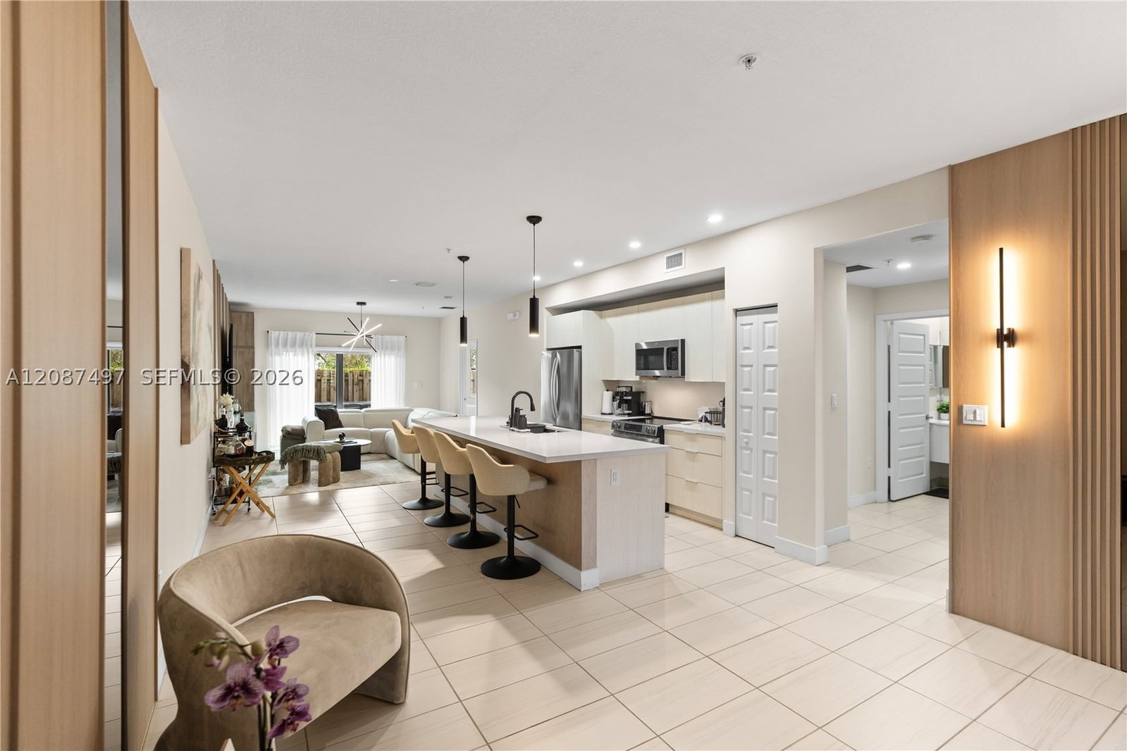 Real estate property located at 7865 104th Ave #4, Miami-dade, Grand Bay South Villas, Doral, FL