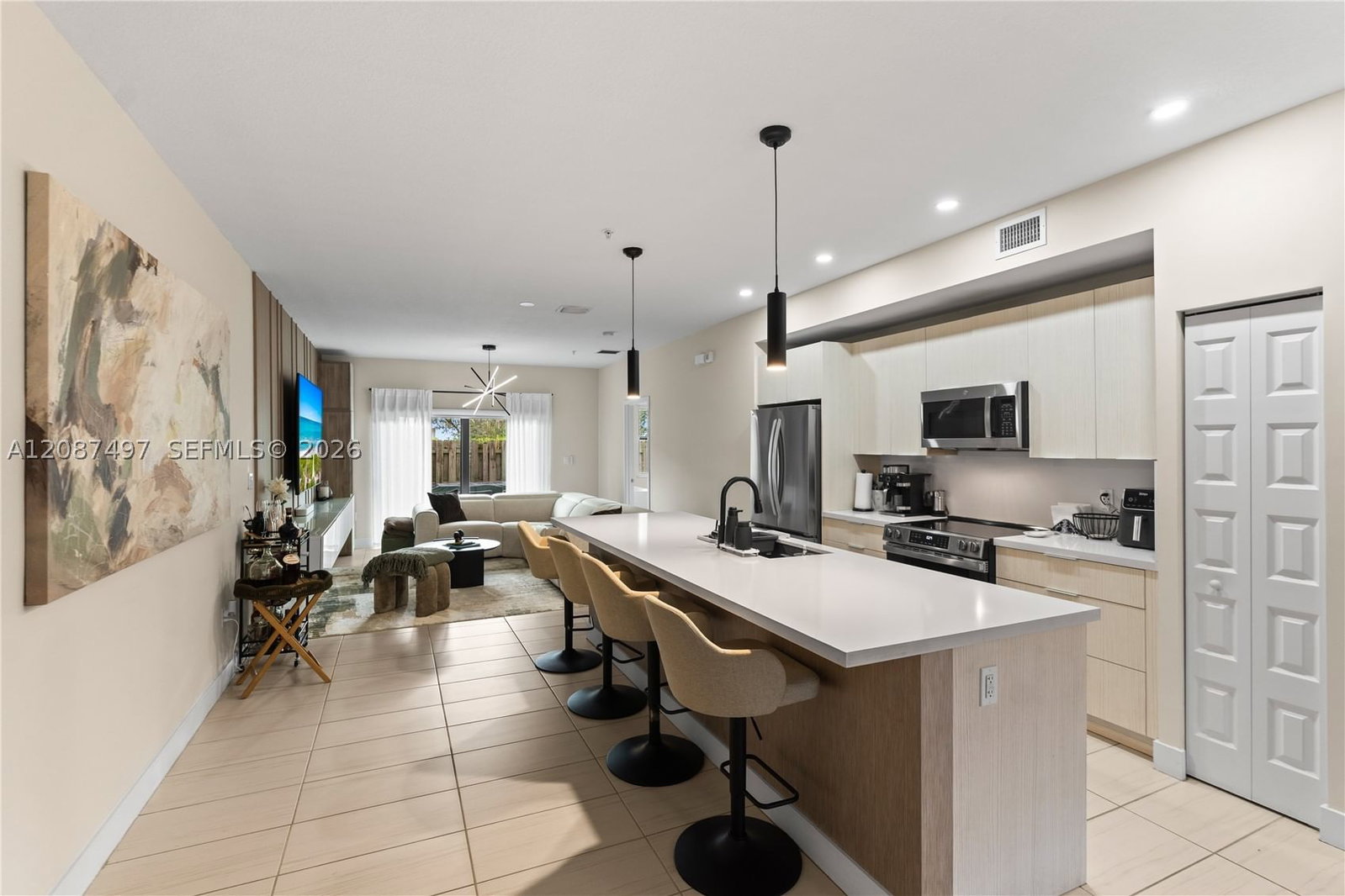 Real estate property located at 7865 104th Ave #4, Miami-dade, Grand Bay South Villas, Doral, FL