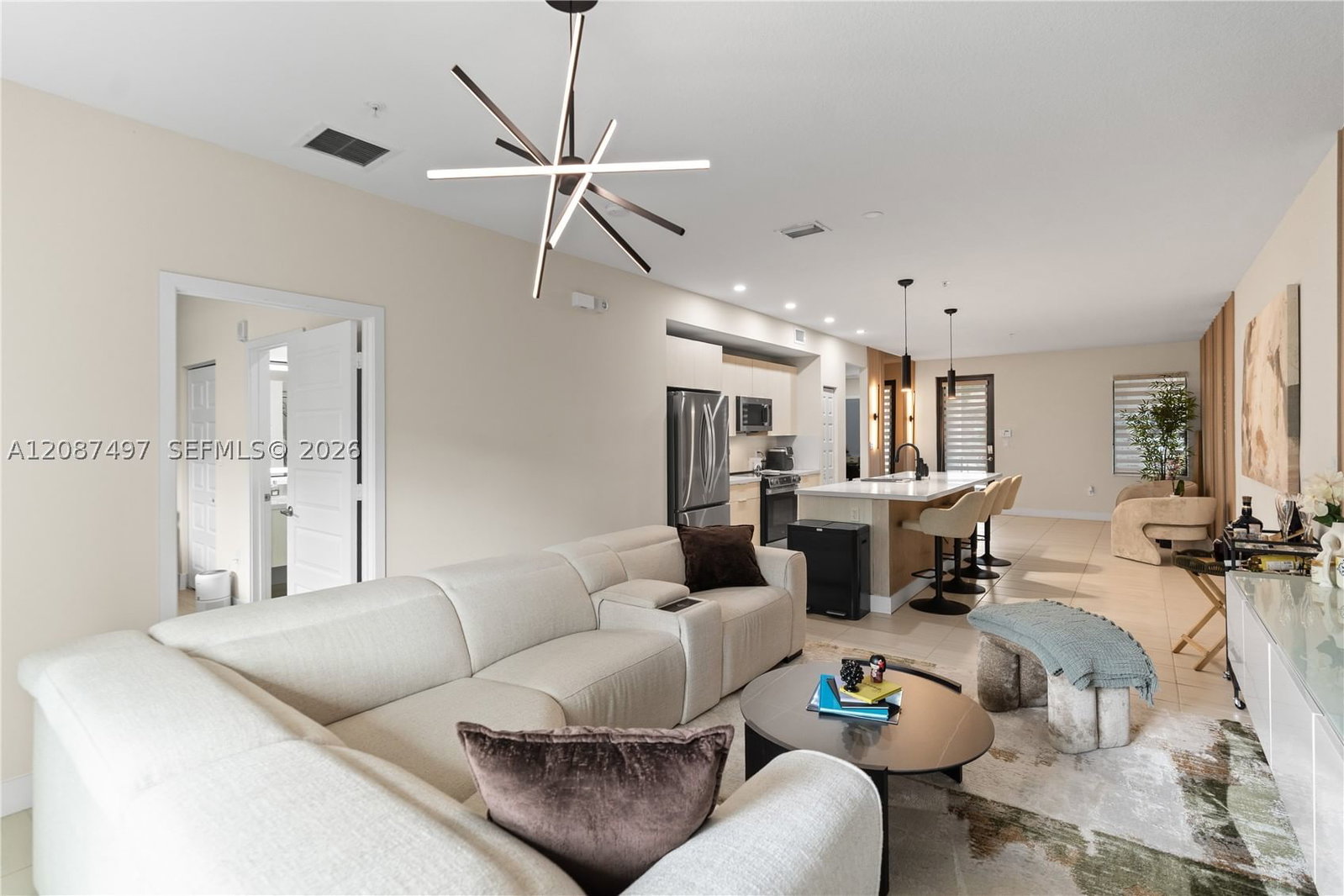 Real estate property located at 7865 104th Ave #4, Miami-dade, Grand Bay South Villas, Doral, FL